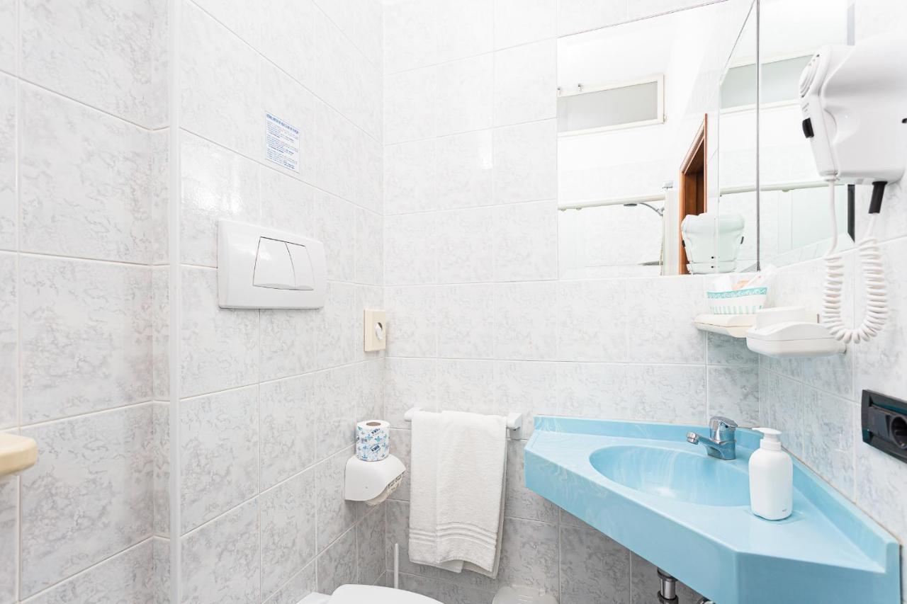 Little Hotel Чезенатико Экстерьер фото